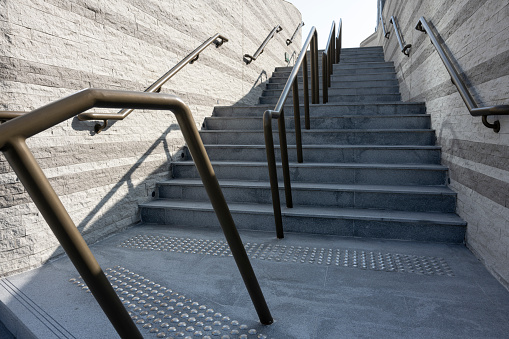 The stone steps at the entrance of the hotel