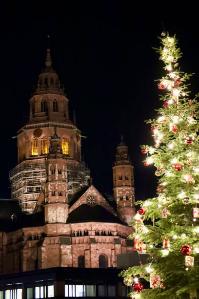 istock Christmas Tree in Mainz City Center 1892132328