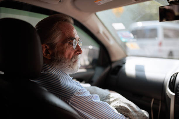 istock Senior businessman on the move 1892299730