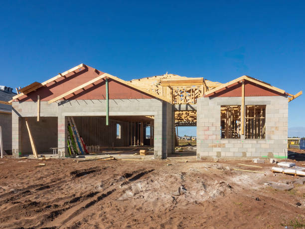 istock Suburban house under construction in southwest Florida 1893385414