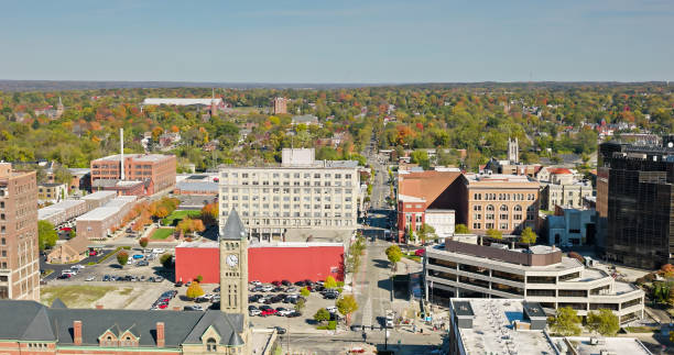 istock Drone View of Springfield, Ohio on a Clear, Fall Day 1895370270