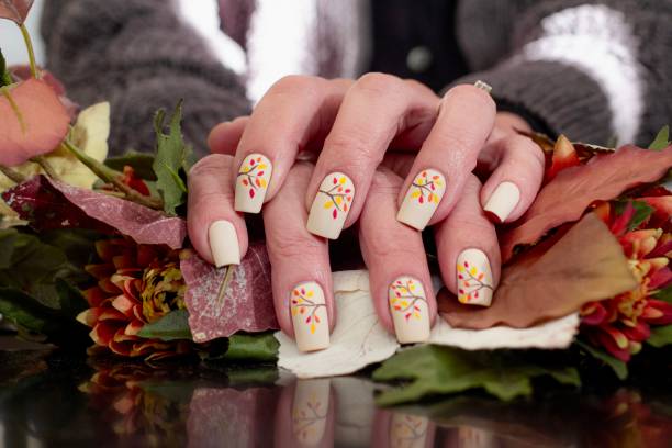 istock Autumn Inspired Nail Art Design 1896986311