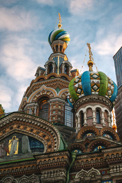 храм воскресения христова спасённого на крови в санкт-петербурге - st petersburg russia russian culture church of the resurrection of christ стоковые фото и изображения