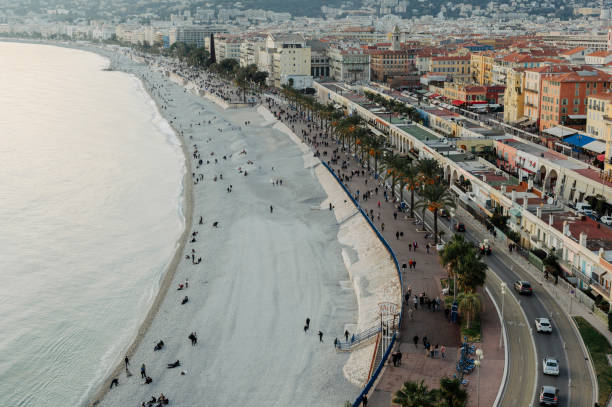 promenade des anglais, nice - bester hauptdarsteller stock-fotos und bilder