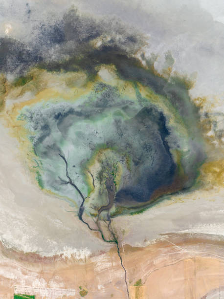 istock Natural shapes and textures on lake 1897914261
