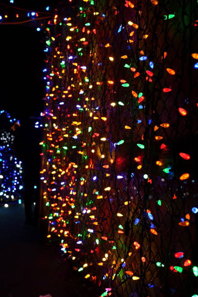 istock 2023 Christmas lighting survey 1897943450