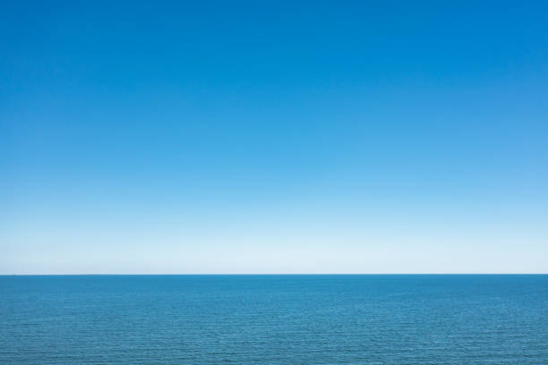 istock Expansive Seaview: Horizon Merging with the Endless Ocean 1898311985