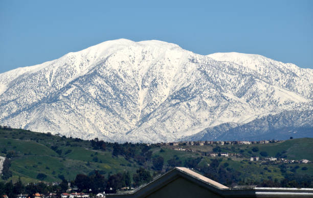 istock Mount Baldy on a Sunny Winter Day 1898829110