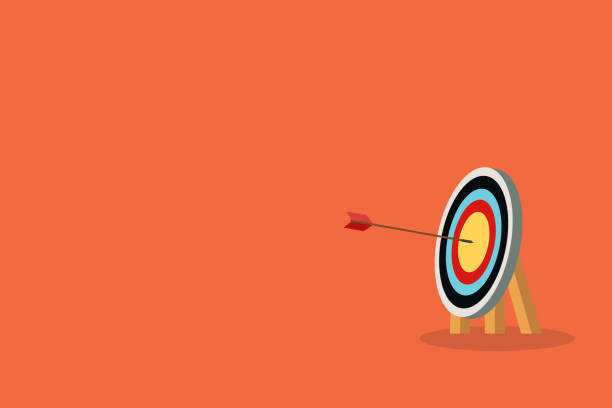 istock Arrow hits the center. Business challenge failure and success concept 1899219152