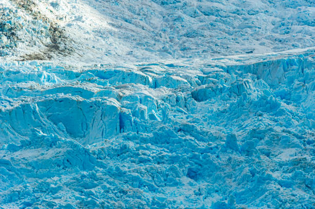 istock Cruising the Strait of Magellan in Chile 1900313404