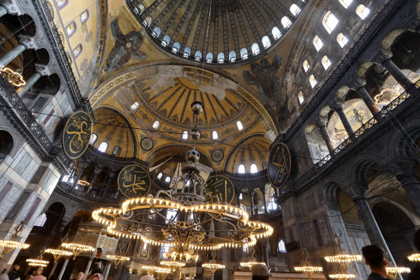 istock 13-12-2023 Istanbul-Türkiye: Hagia Sophia Mosque in Sultanahmet square 1900361144