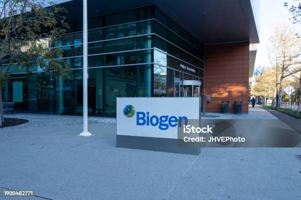Biogen World Headquarters At 225 Binney St In Cambridge Ma Usa Stock Photo - Download Image Now