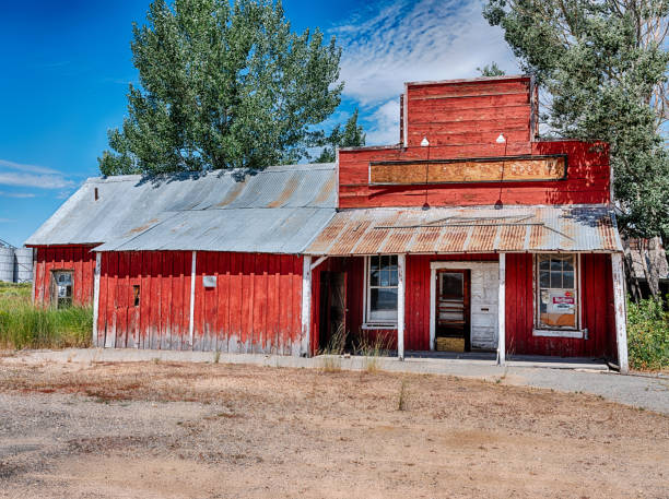 istock Vacant Storefront Near Fairfield 1900722123
