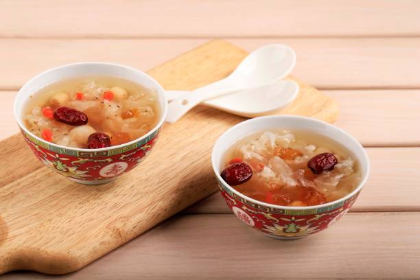 istock Peach Gum Triple Collagen Dessert 1900979942