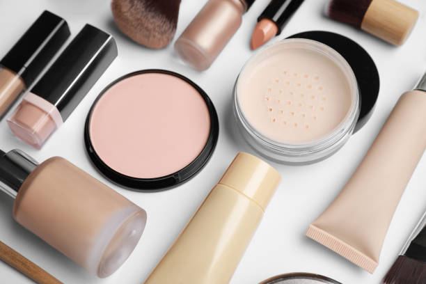 istock Face powders and other decorative cosmetic products on white background 1901103086