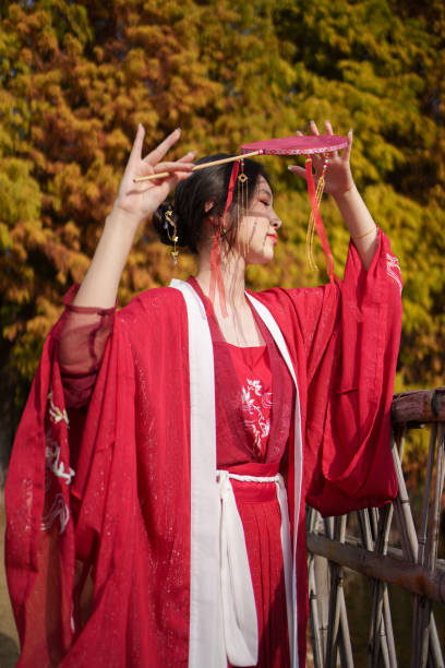 istock Young woman wearing Chinese Hanfu 1901660620