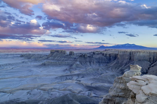 istock Capitol Reef Utah Badlands 1901958133