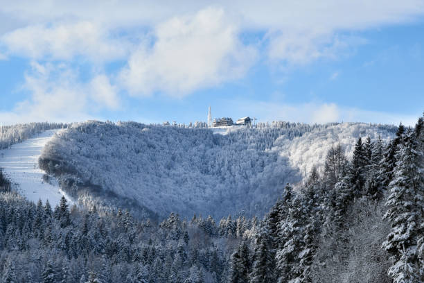 istock Jaworzyna Krynicka Ski Resort 1902183651