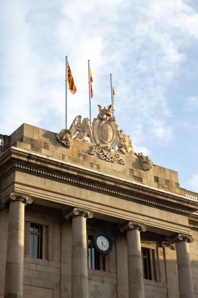 istock Barry Gothic Streets Ayuntamiento Barcelona 1902855665