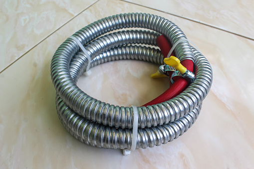 LPG gas regulator with hose
