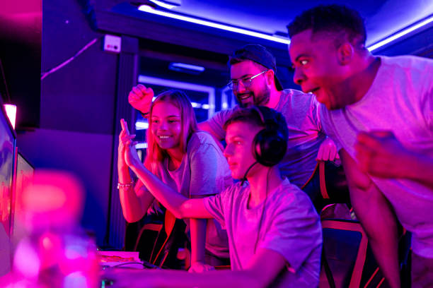 Teen's gaming prowess celebrated by fans