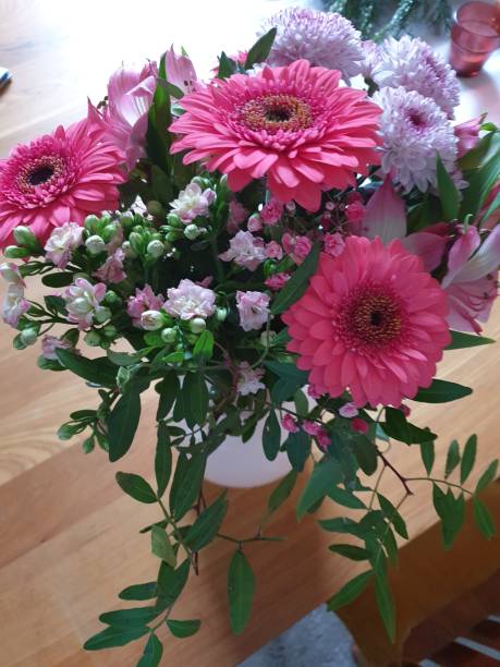 istock Bouquet of flowers 1906897574