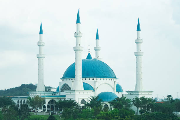 istock Masjid Sultan Iskandar 1907212826