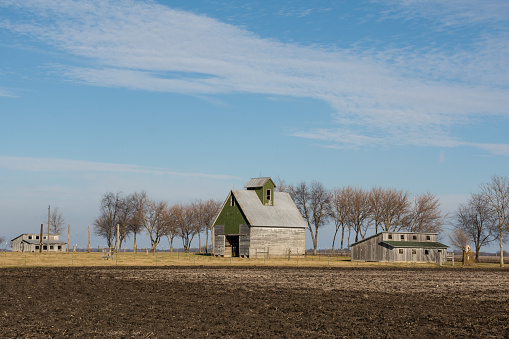 Corn Crib style barn in rural Livingston county, Illinois, USA