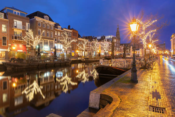 istock Christmas Leiden canal Oude Rijn 1907805744