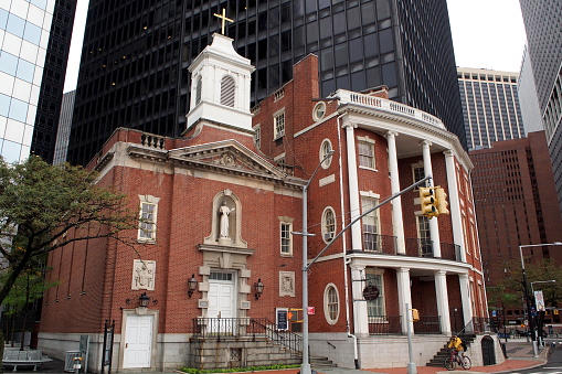 James Watson House, at 7 State Street, built in 1793, and Church of Our Lady of the Holy Rosary, left, in Lower Manhattan, New York, NY, USA