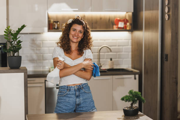 istock Woman Ready To Clean Home 1909391500