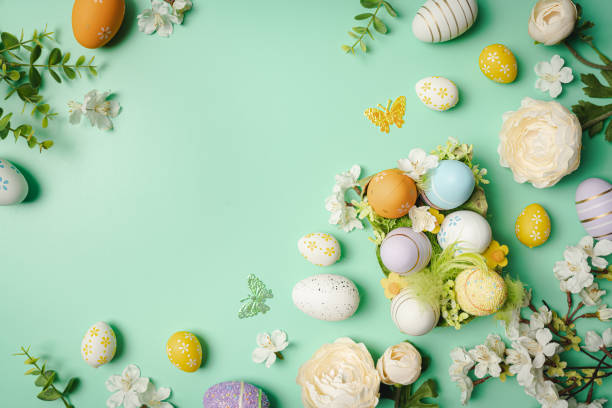 happy easter composition - easter easter egg spring group of objects photos et images de collection