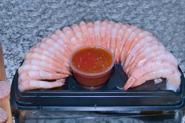 A display of fresh shrimp - fotografia de stock