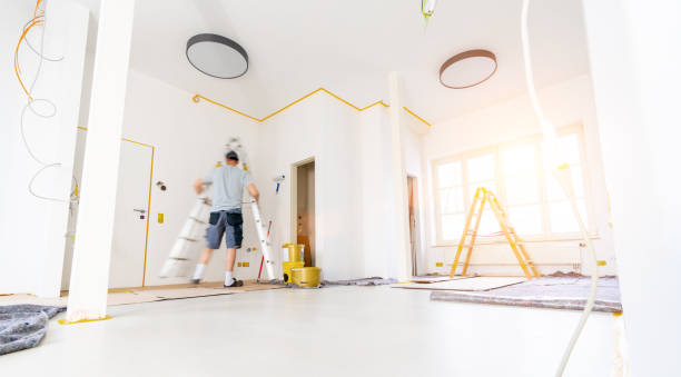 Old real estate apartment, prepared and ready for renovate rebuilding an Old real estate apartment, prepared and ready for renovate hand with a plaster spatula stock pictures, royalty-free photos & images