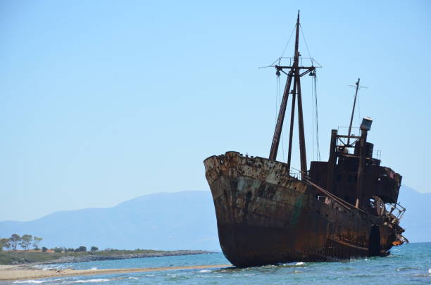 istock Shipwreck Dimitrios-Gytheio-Greece 1910031082