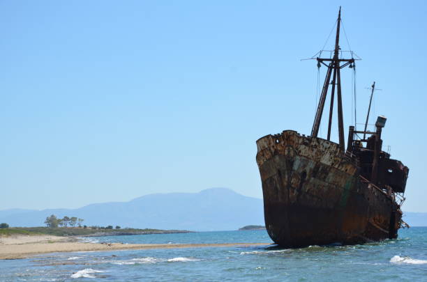 istock Shipwreck Dimitrios-Gytheio-Greece 1910037970