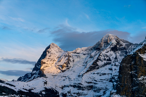 The Jungfrau Region: magical and fascinating places around Grindelwald, Wengen, Mürren, Lauterbrunnen and the Haslital.