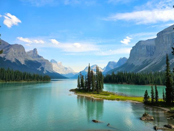 istock Spirit Island, Jasper 1910950203