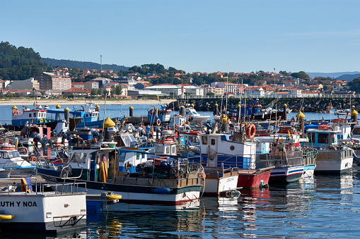In the town of Cangas de Morrazo in Pontevedra there are a large number of small boats dedicated to inshore fishing.