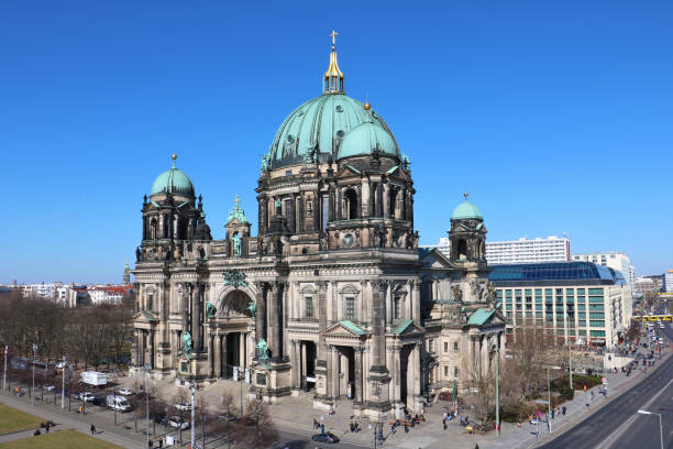 istock The Berlin Cathedral in Winter 1912186061