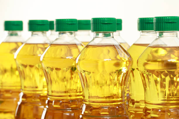 istock vegetable oil of cook bottle. 1914028136