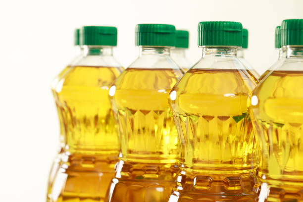 istock vegetable oil of cook bottle. 1914028138