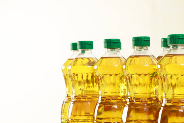 istock vegetable oil of cook bottle. 1914028139