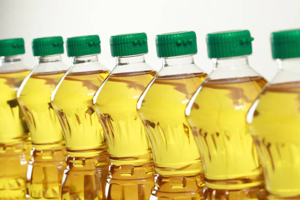 istock vegetable oil of cook bottle. 1914031219