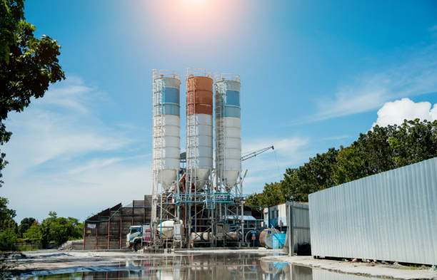 istock Cement plant concrete and loads it into concrete mixers 1914118958