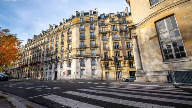 istock Beautiful and historic architecture on Paris street 1914320211