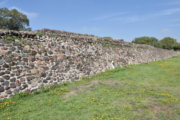 istock Long Pre-Columbian Age Stone Wall at Teotihuacan 1914327451