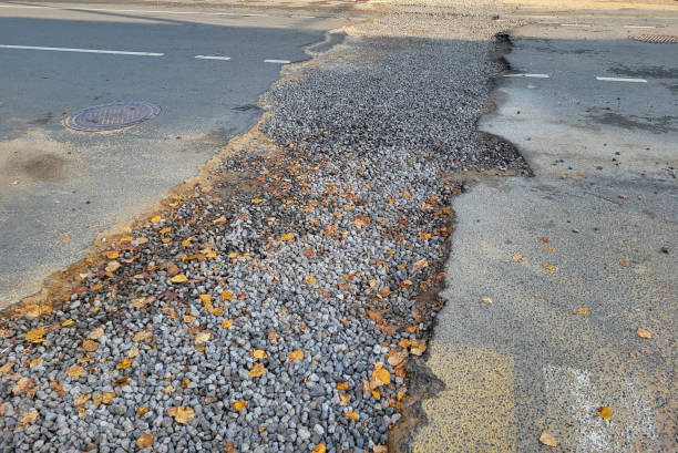 istock Unfinished road repairs on an autumn day 1914871340