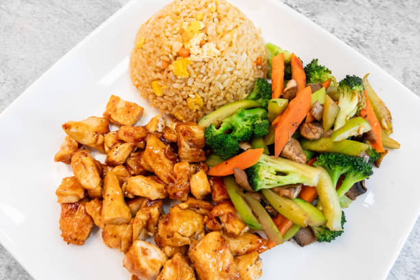 istock Grilled Chicken Vegetables and Rice 1915006073