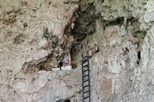 Santuario de la Cueva de los Colores, little shrine, alter of the Virgin of/Virgen de Guadalupe, Sumidero Canyon/Canon del Sumidero, Chiapas, Mexico 2022